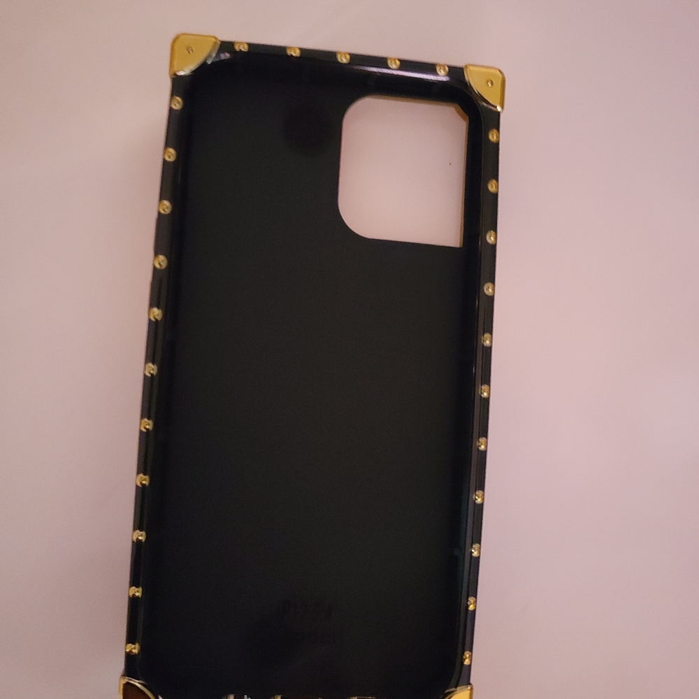 Phone case - Picture 3 of 5